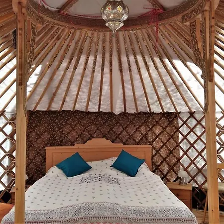 Mongolische Jurte Im Art.quartier Luxussátor