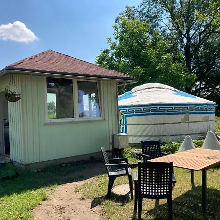 Роскошный шатер Mongolische Jurte Im Art.quartier Velgast